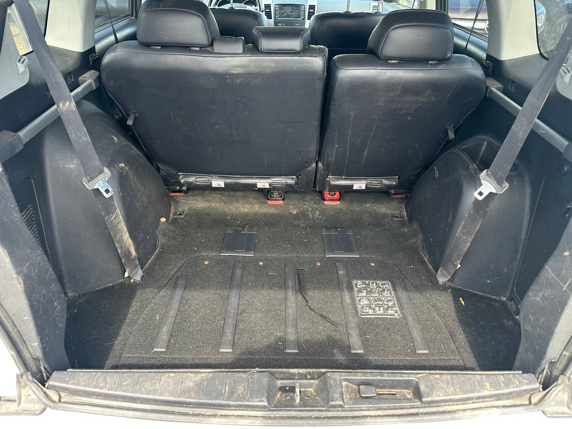 CITROEN C-Crosser 2.2 HDi Exclusive DCS6-image-7