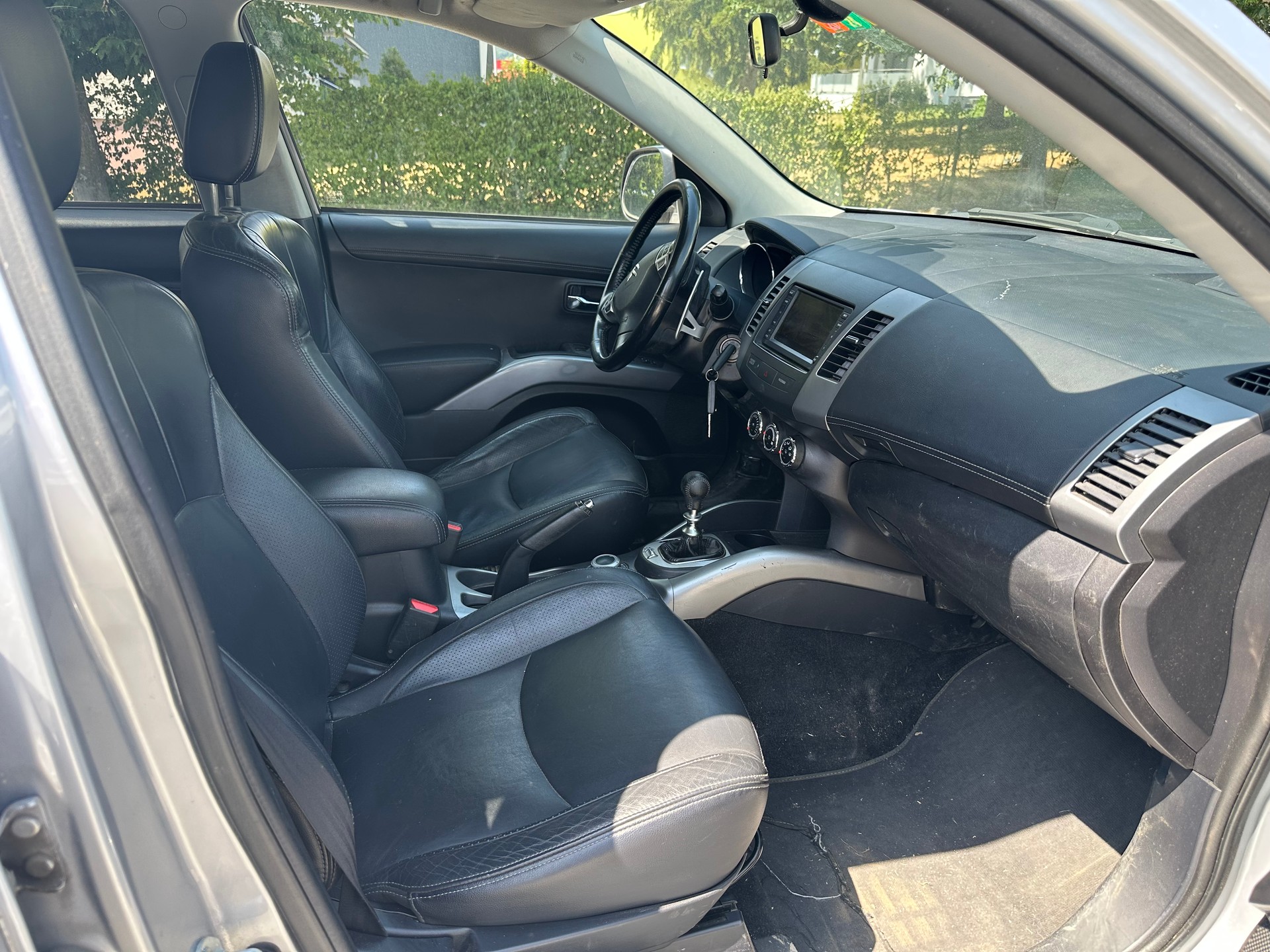 CITROEN C-Crosser 2.2 HDi Exclusive DCS6-image-4
