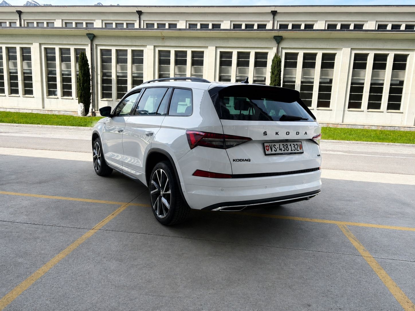 SKODA 2.0 TSI Sportline DSG-image-3