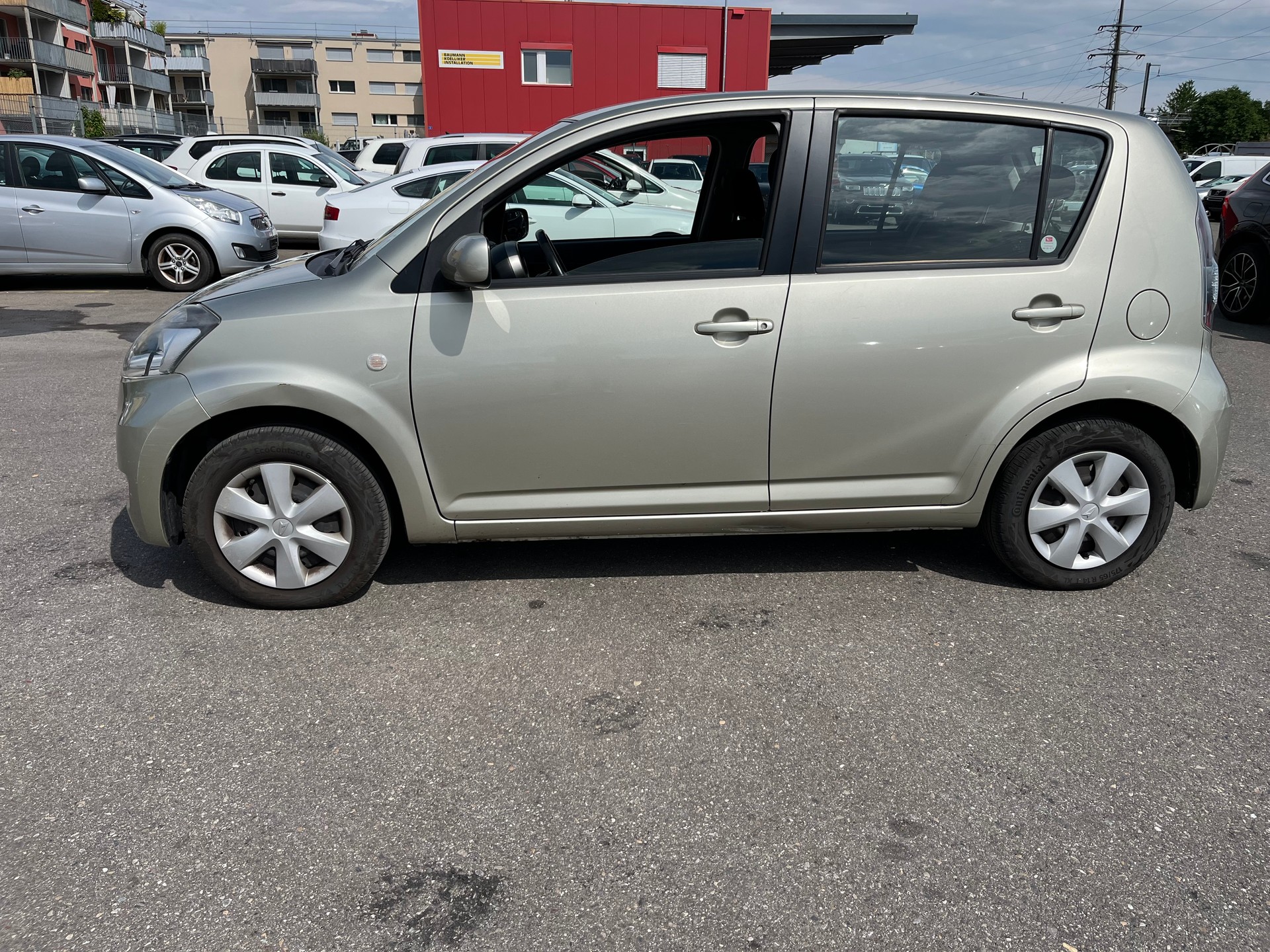 DAIHATSU Sirion 1.3 eco-4WD 4seasons-image-2