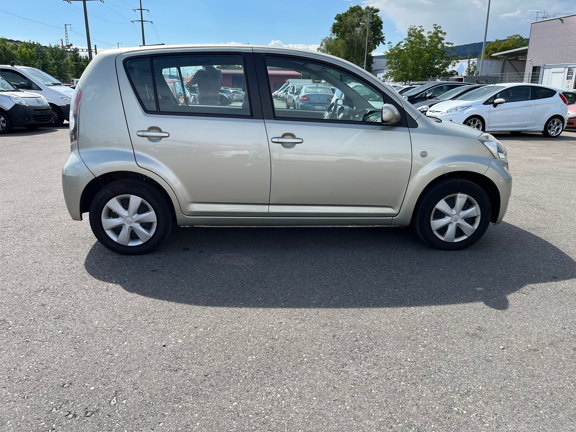 DAIHATSU Sirion 1.3 eco-4WD 4seasons-image-1