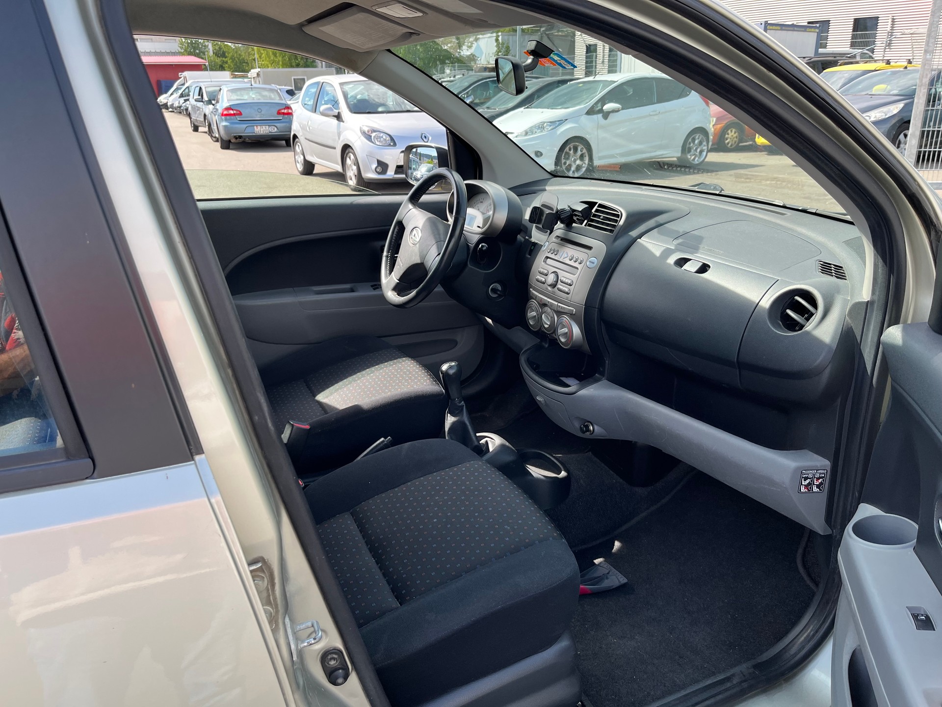 DAIHATSU Sirion 1.3 eco-4WD 4seasons-image-6