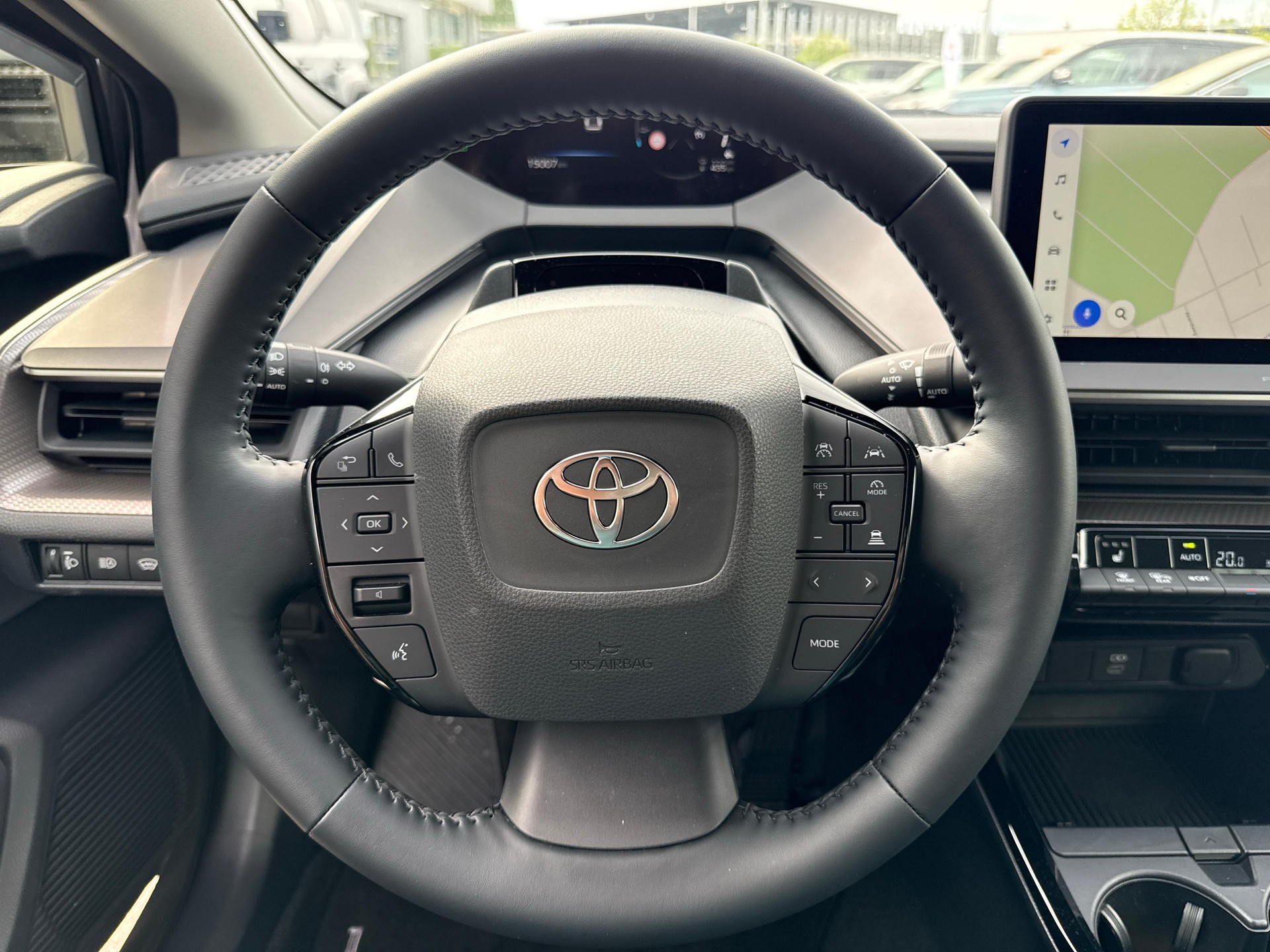 TOYOTA Prius 2.0 Plug-In-Hybrid Trend-image-14