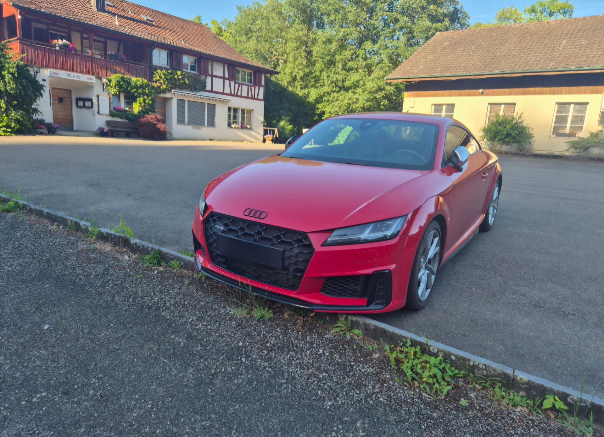 AUDI TTS-image-0