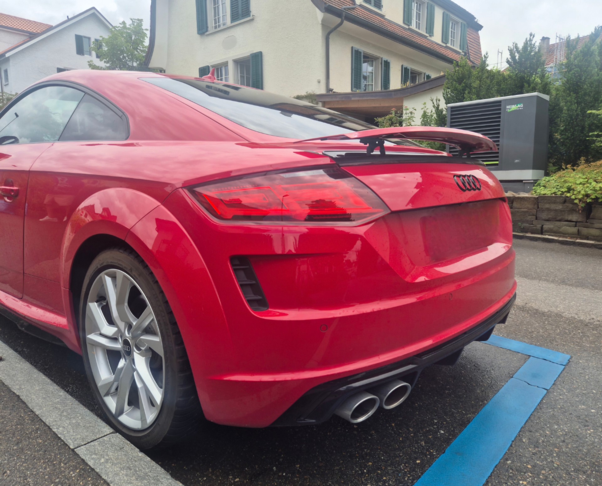 AUDI TTS-image-2