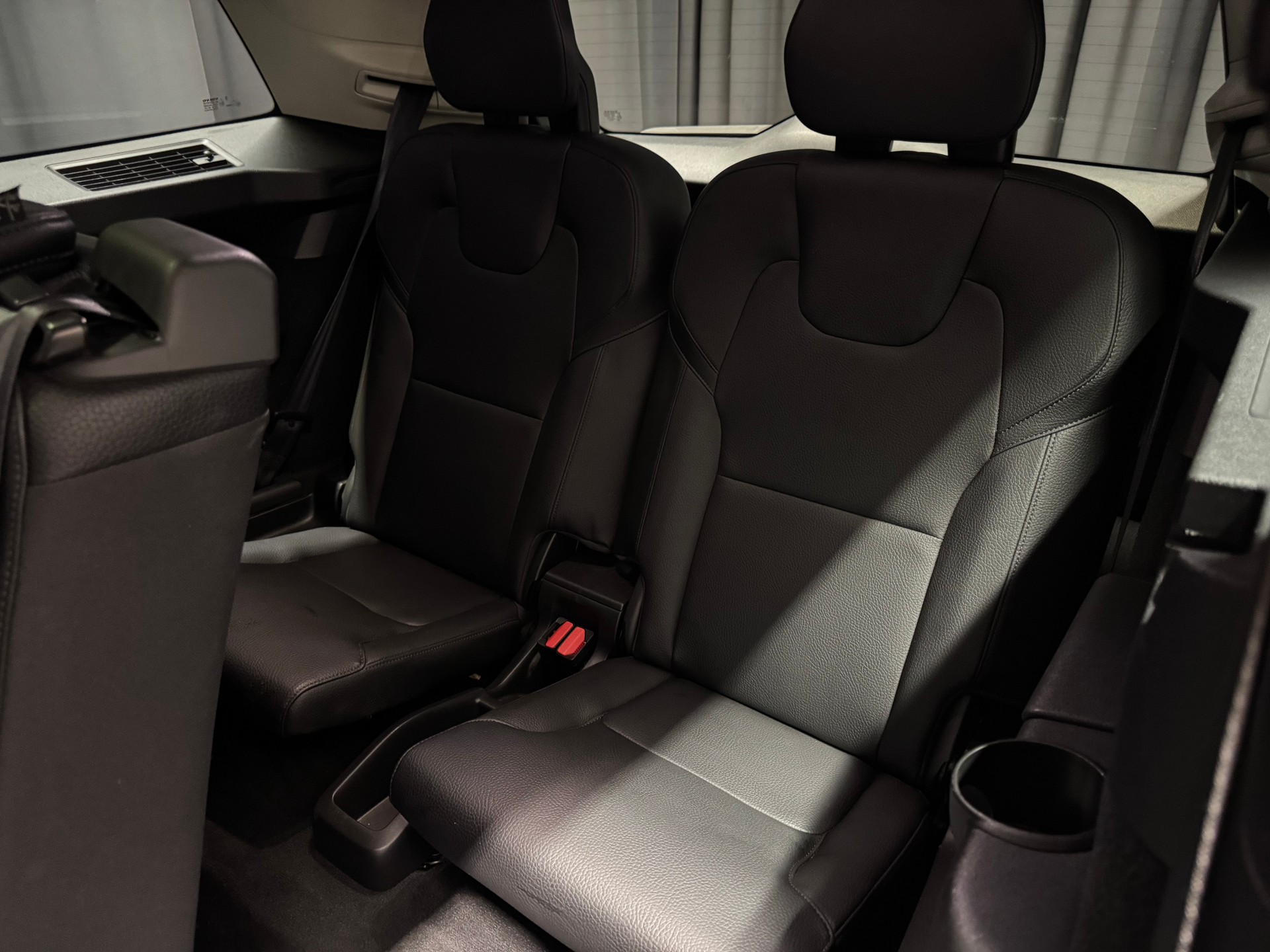 VOLVO XC90 T8 eAWD Inscription Geartronic (40)-image-9