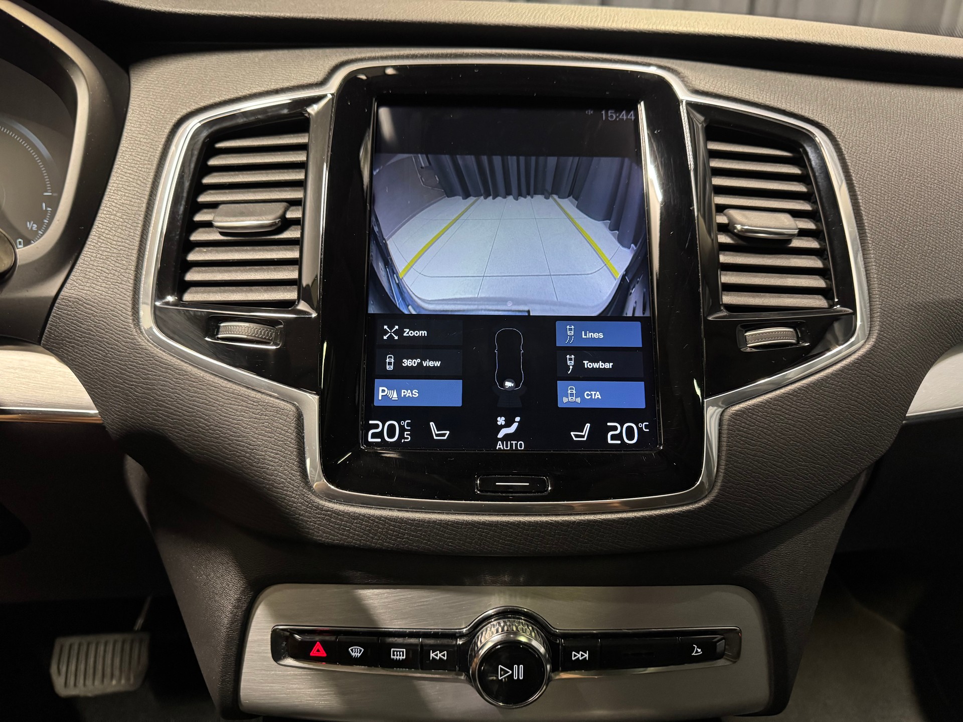 VOLVO XC90 T8 eAWD Inscription Geartronic (40)-image-14
