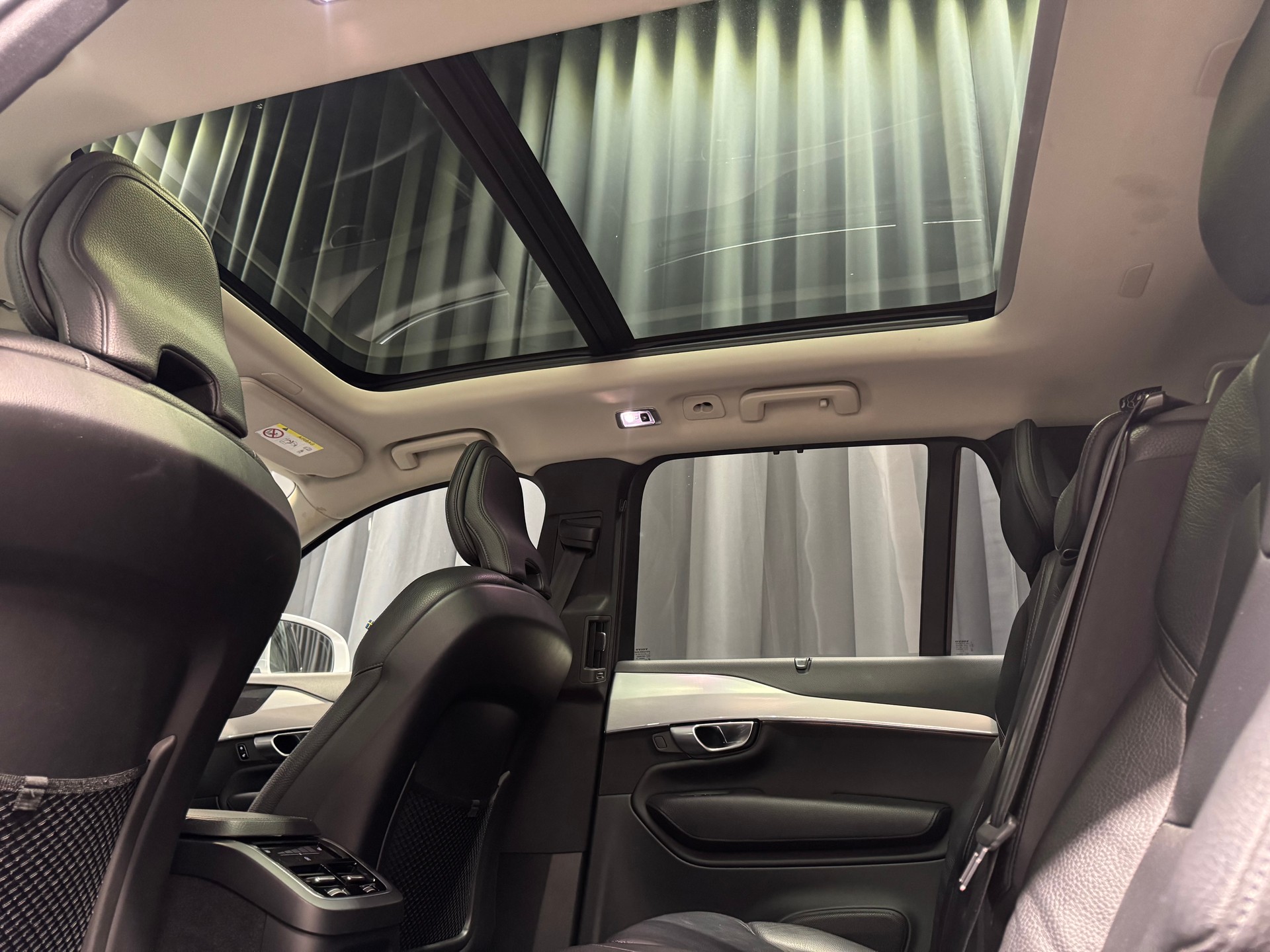 VOLVO XC90 T8 eAWD Inscription Geartronic (40)-image-8