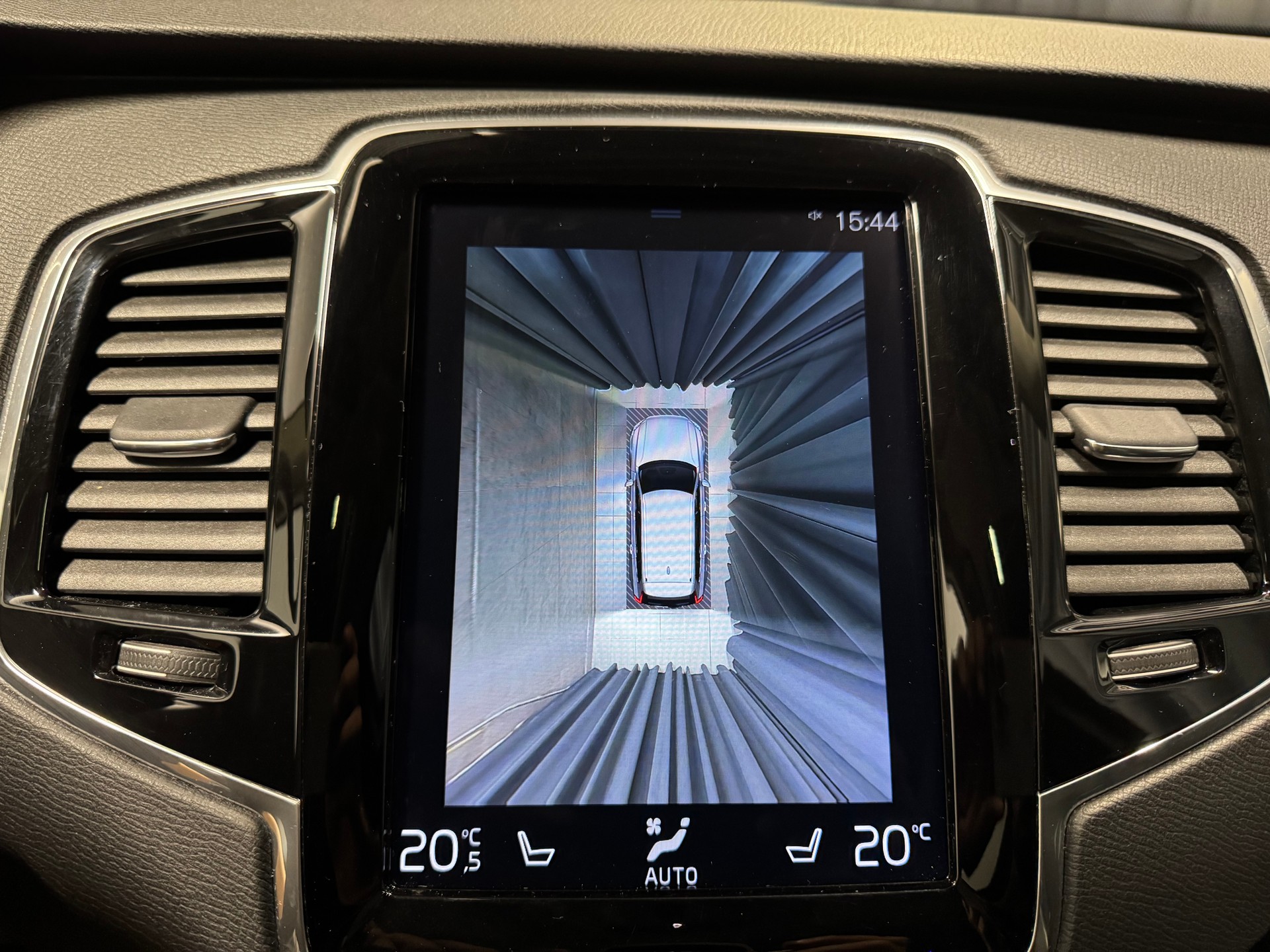 VOLVO XC90 T8 eAWD Inscription Geartronic (40)-image-15
