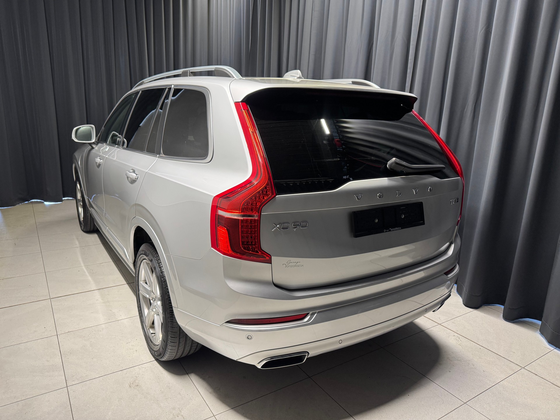 VOLVO XC90 T8 eAWD Inscription Geartronic (40)-image-3