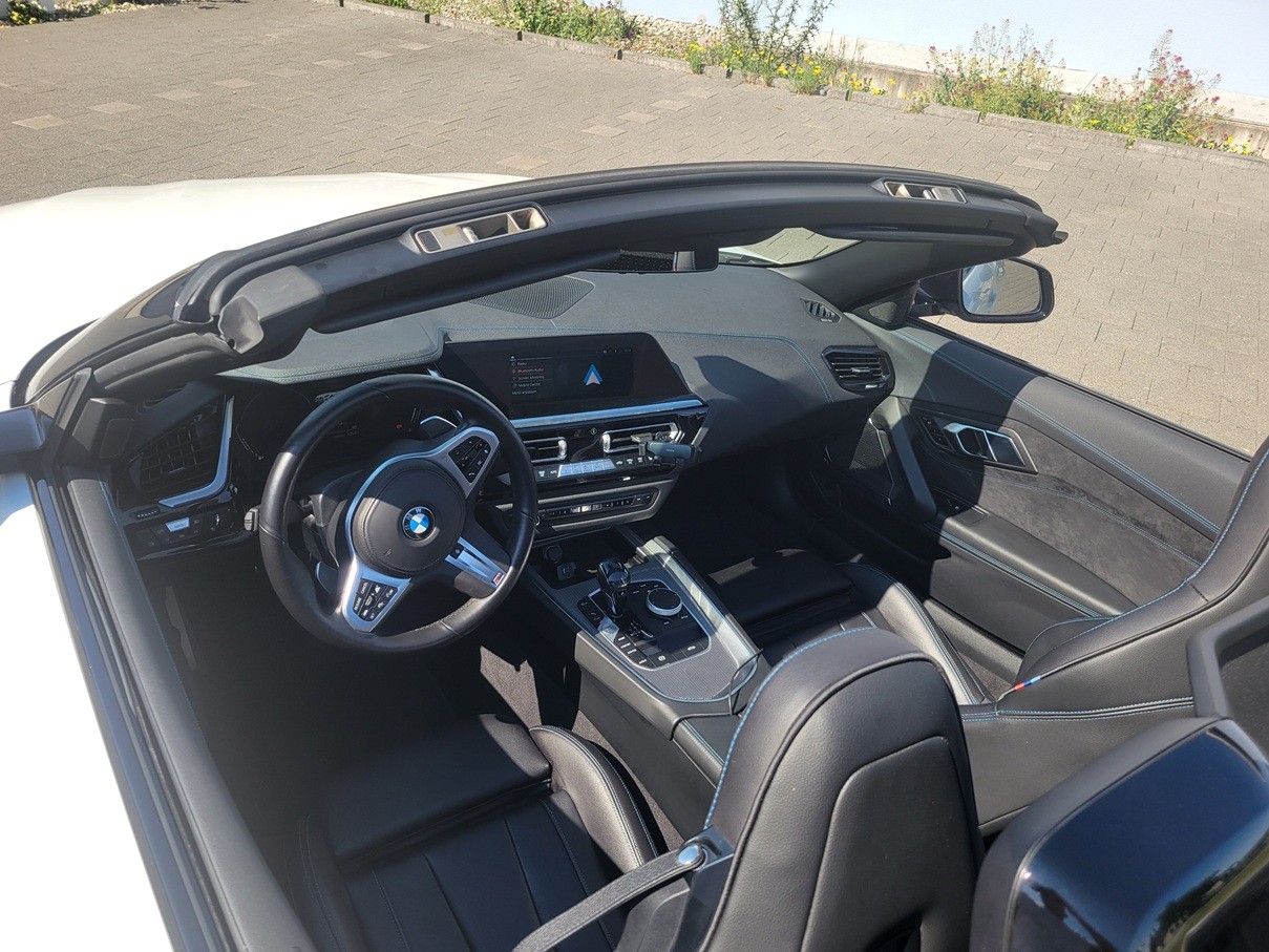 BMW M40i-image-4