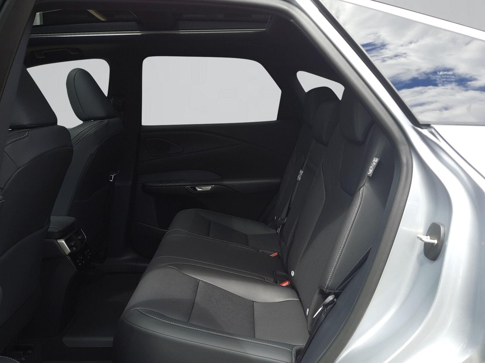 LEXUS RX 450h+ Comfort-image-9