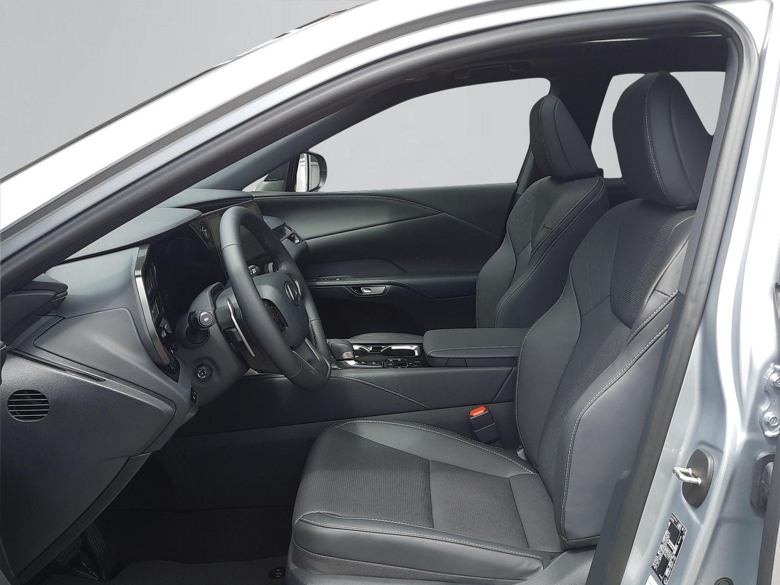 LEXUS RX 450h+ Comfort-showroom-element-3
