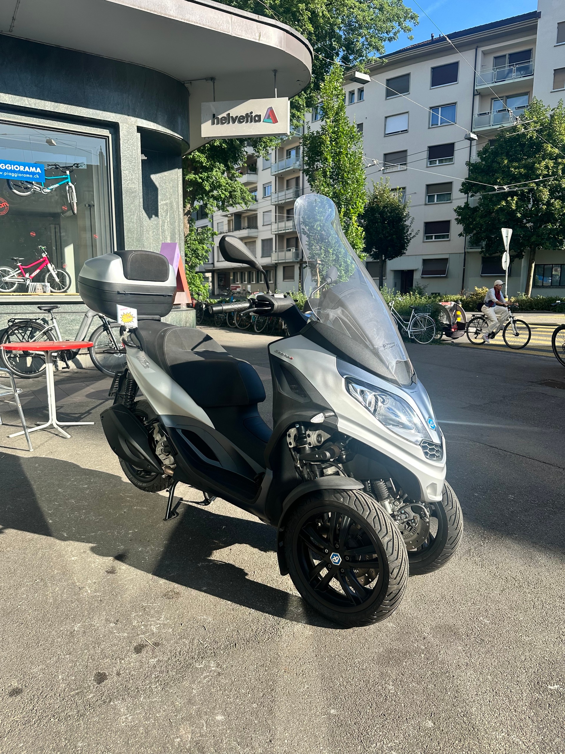 PIAGGIO MP3 300-image-3