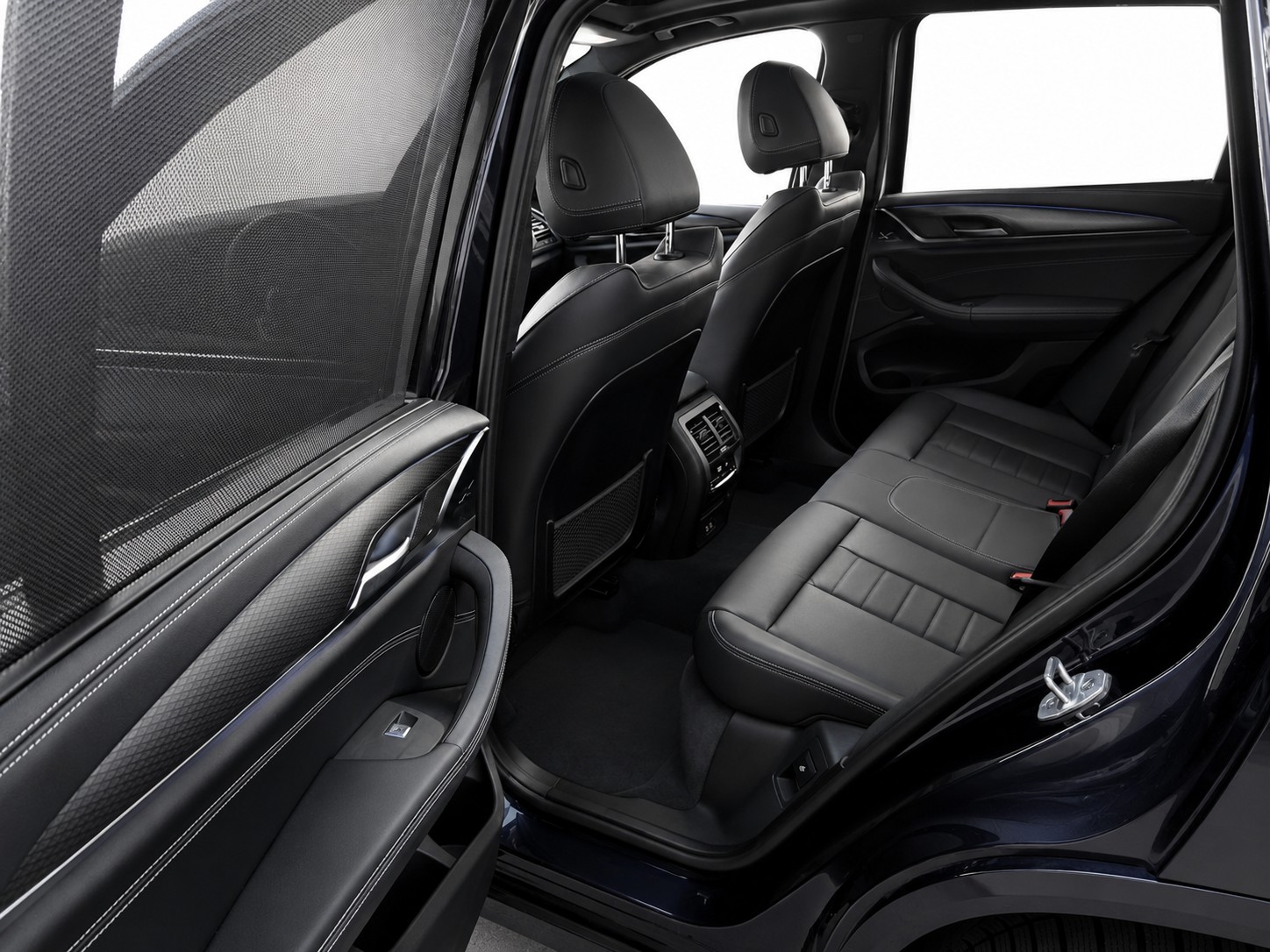 BMW X3 30e xDrive CH FAHRZEUG-image-13