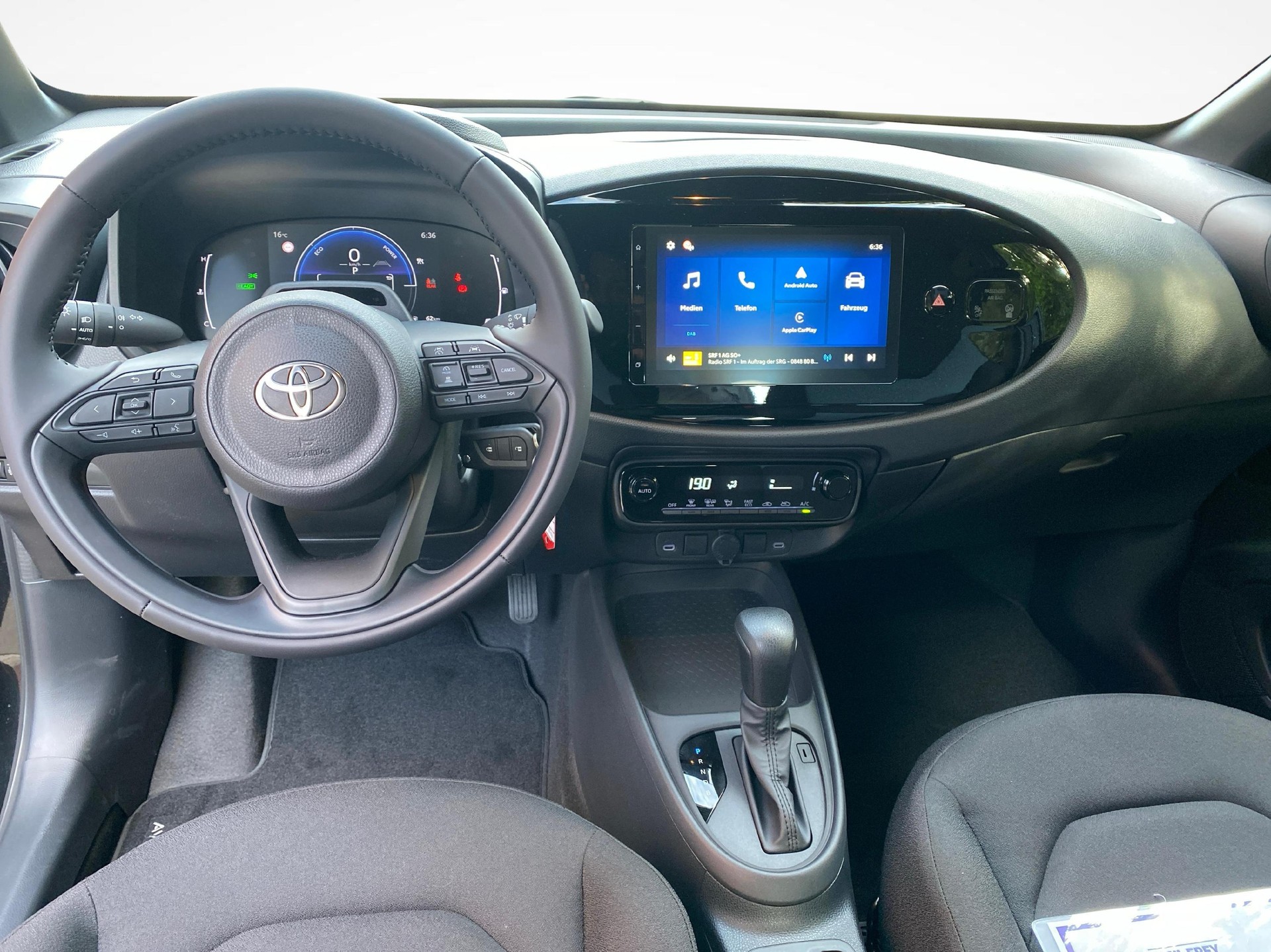 TOYOTA Aygo X 1.5 VVT-i HSD Comfort-image-8