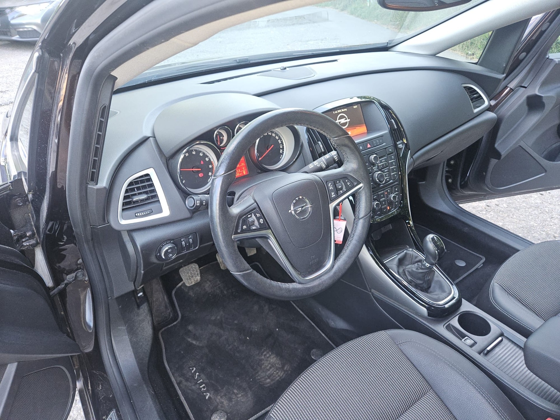 OPEL Astra 1.4i 16V Turbo-image-10