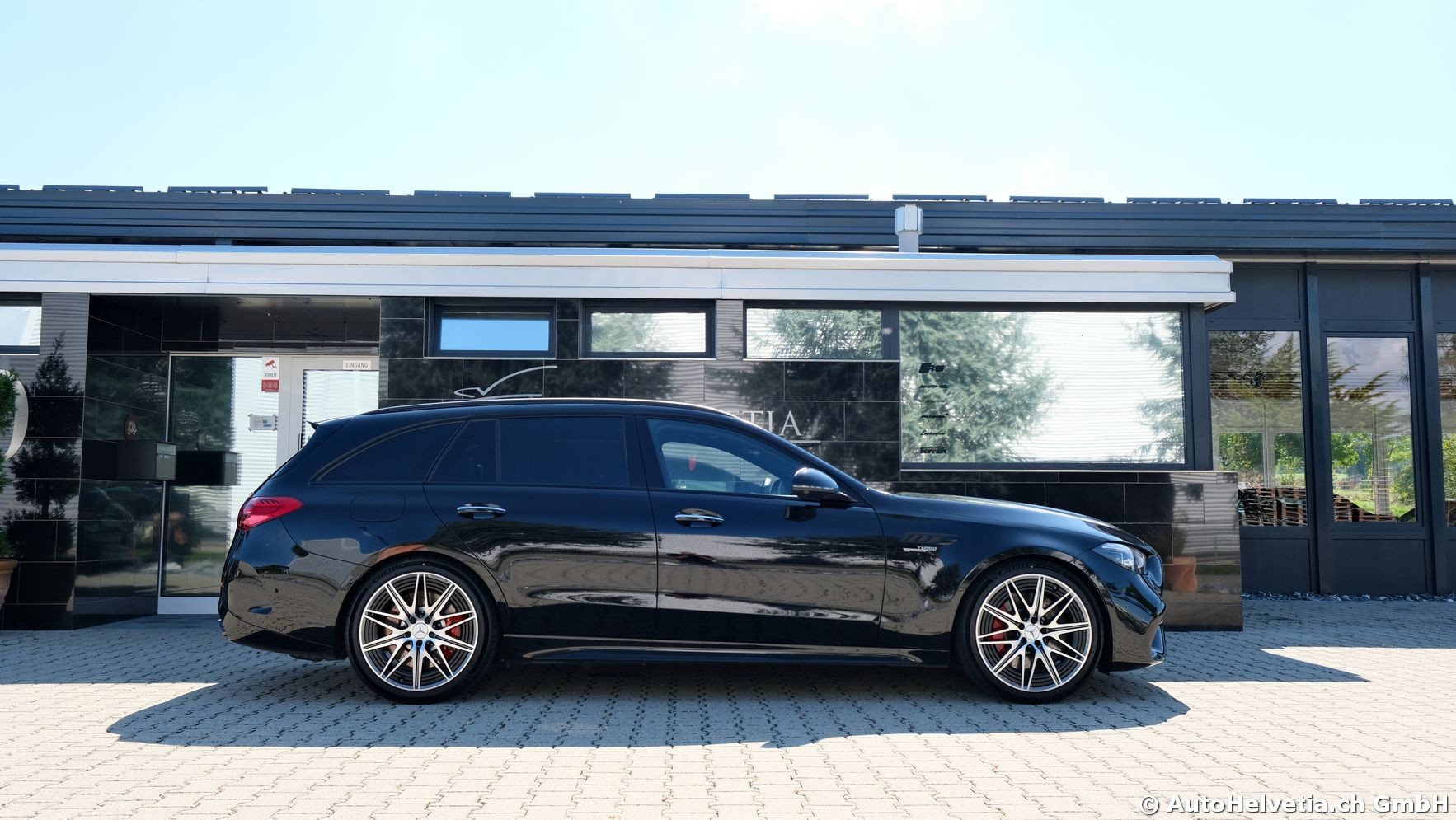 MERCEDES-BENZ C 63 S AMG T E Performance 4 Matic-image-3