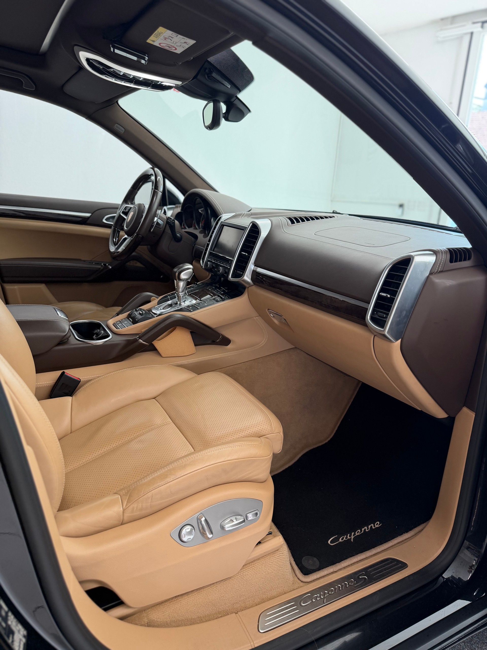 PORSCHE Cayenne 4.2 V8 TDI S TipT-image-11