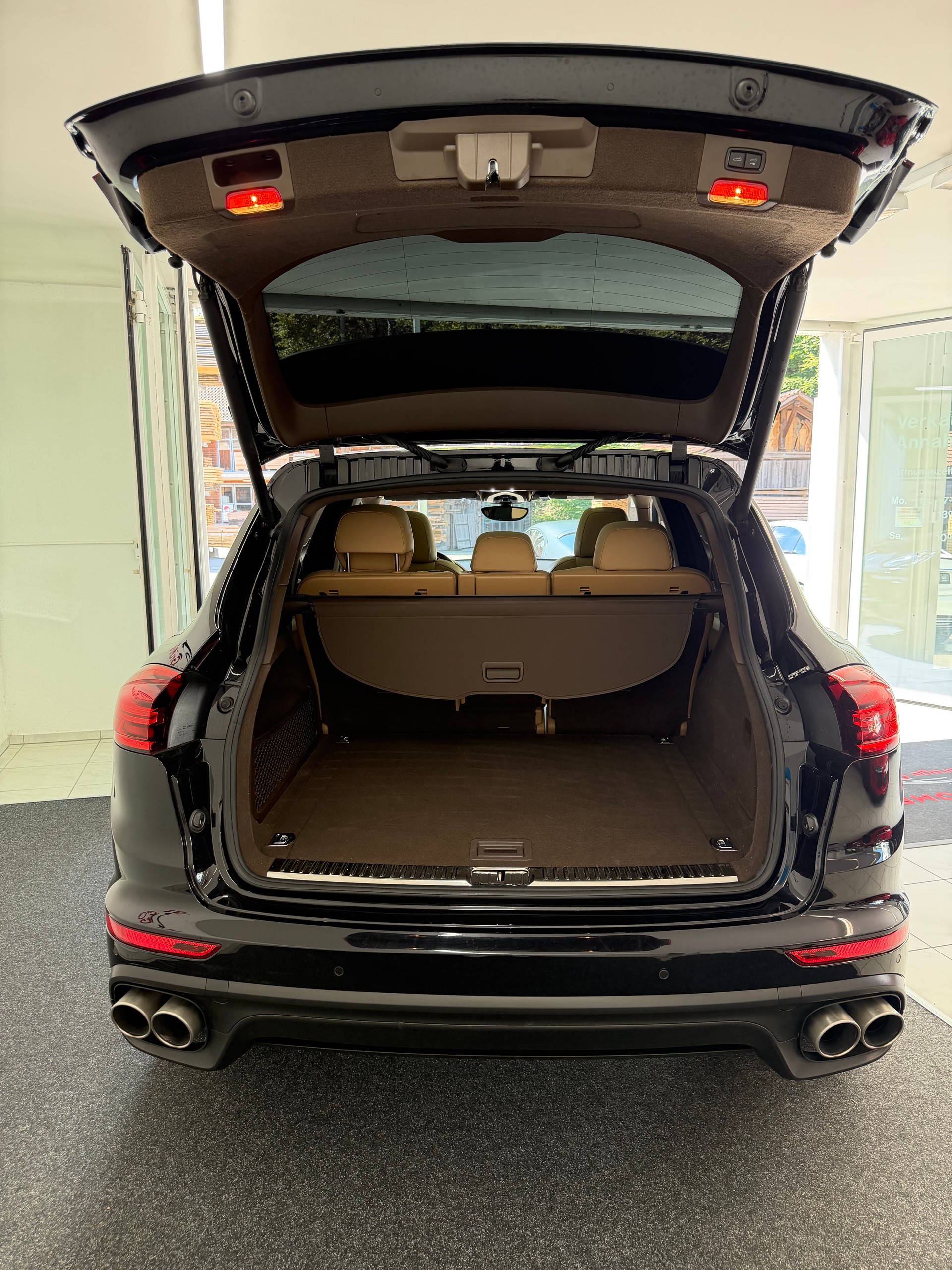 PORSCHE Cayenne 4.2 V8 TDI S TipT-image-23