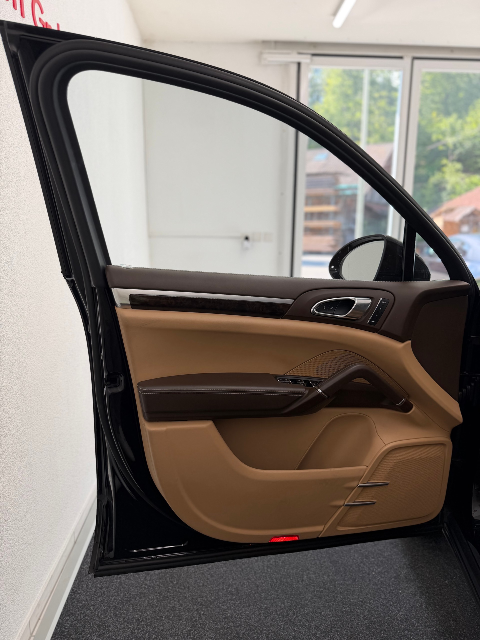 PORSCHE Cayenne 4.2 V8 TDI S TipT-image-7