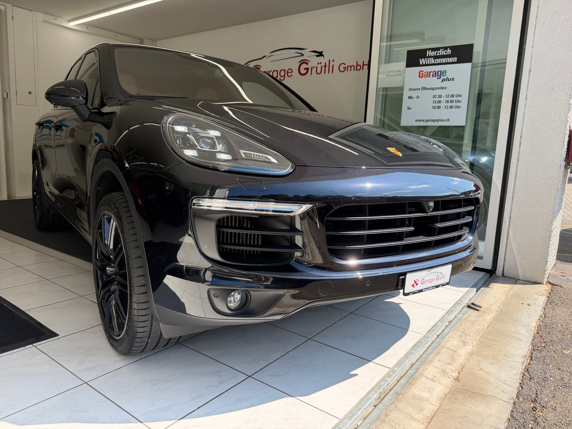 PORSCHE Cayenne 4.2 V8 TDI S TipT-image-19