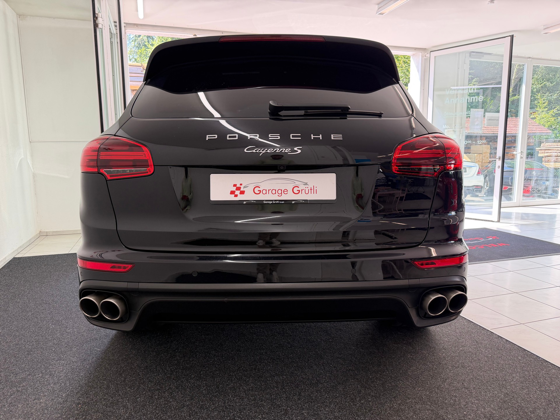 PORSCHE Cayenne 4.2 V8 TDI S TipT-image-22