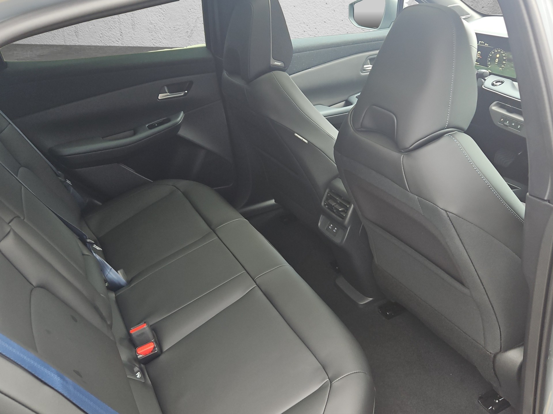 NISSAN 75 kWh Evolve-image-21