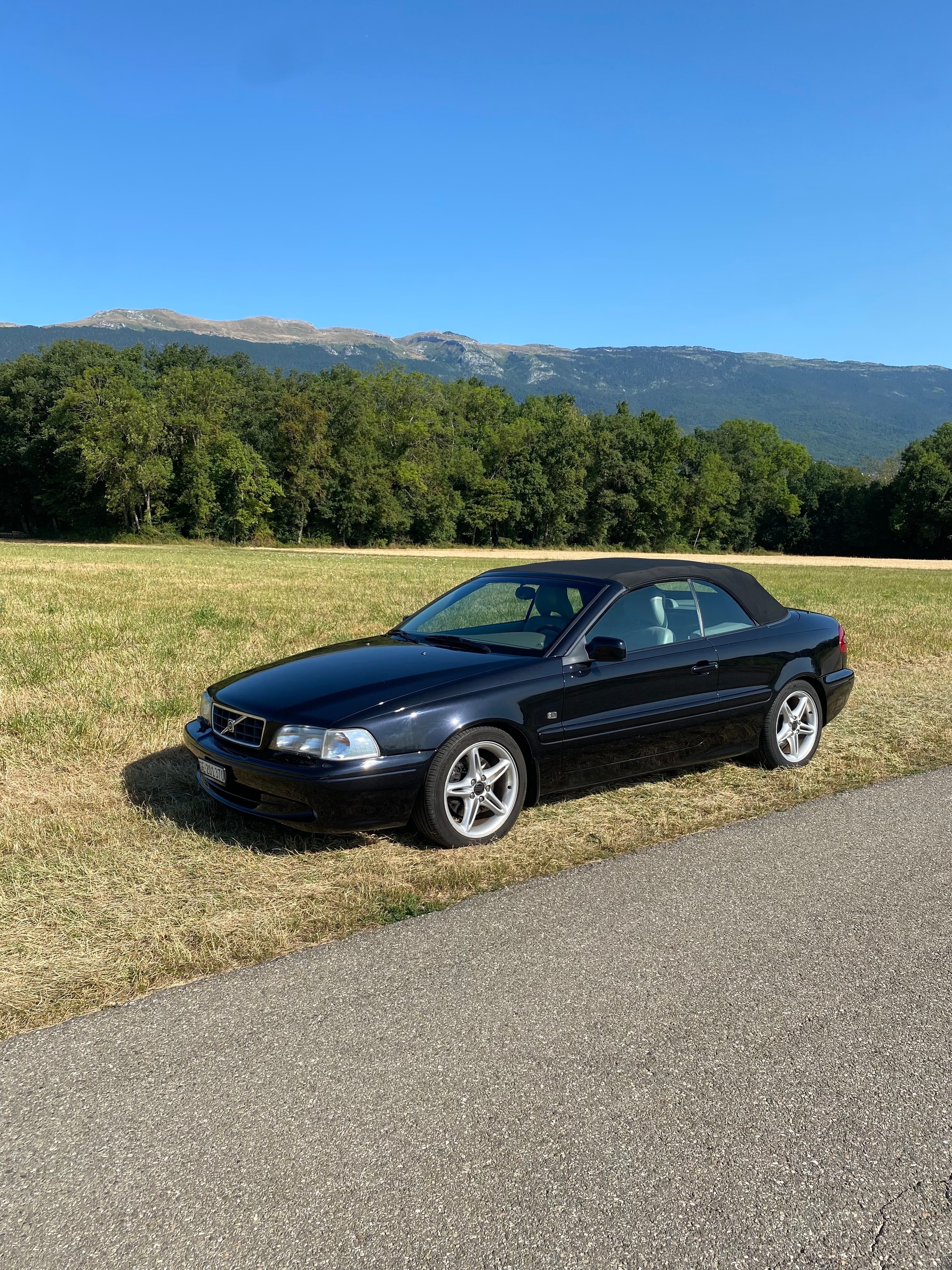 VOLVO 2.4 T-image-1