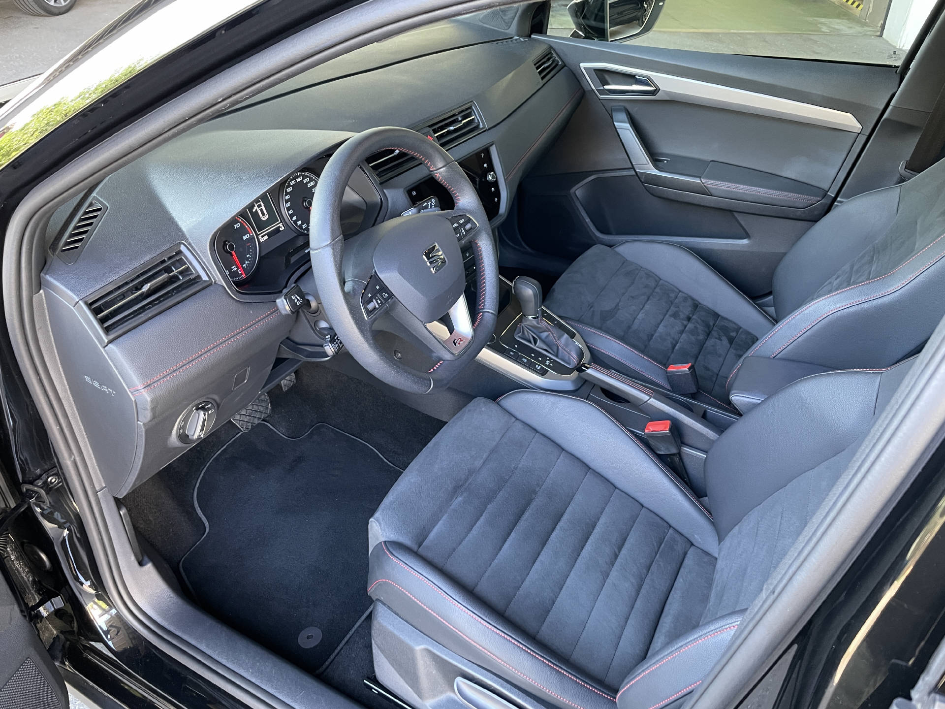 SEAT Arona 1.5 TSI FR DSG-image-8