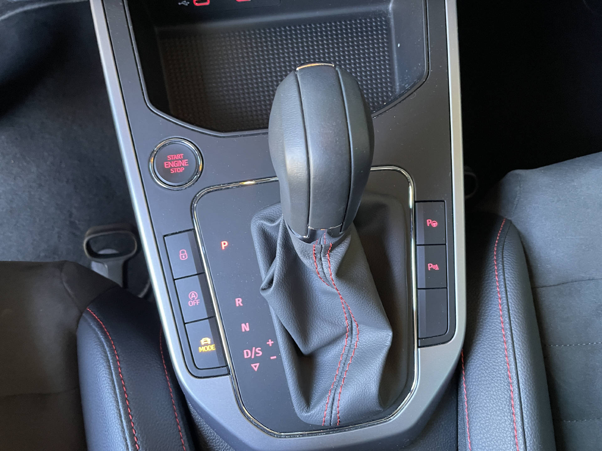 SEAT Arona 1.5 TSI FR DSG-image-17