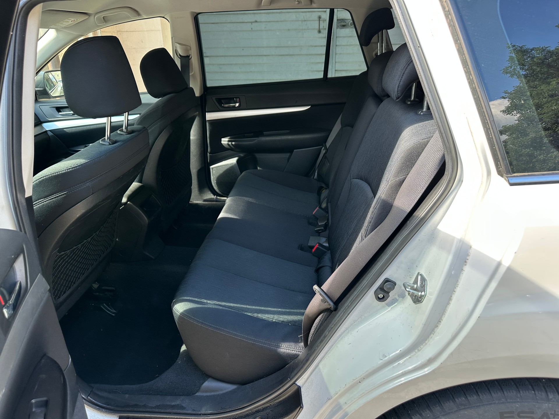 SUBARU Legacy 2.0i Limited AWD-image-7