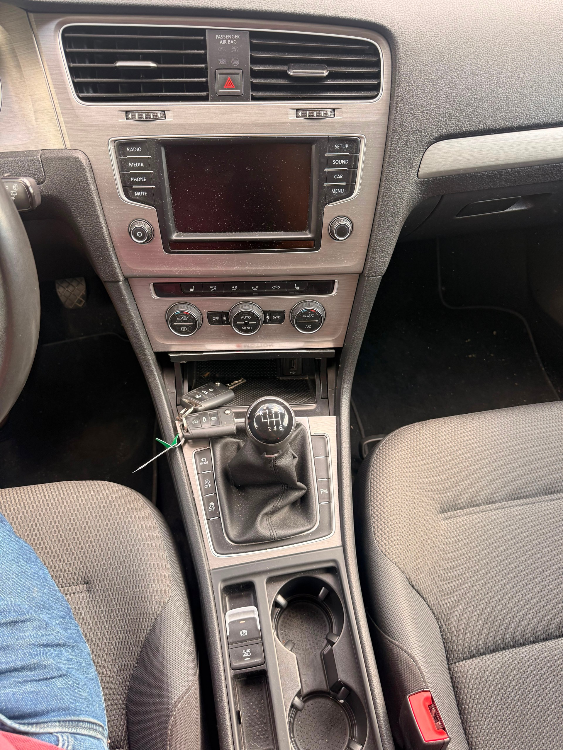 VW Golf Variant 1.6 TDI Allstar 4Motion-image-10