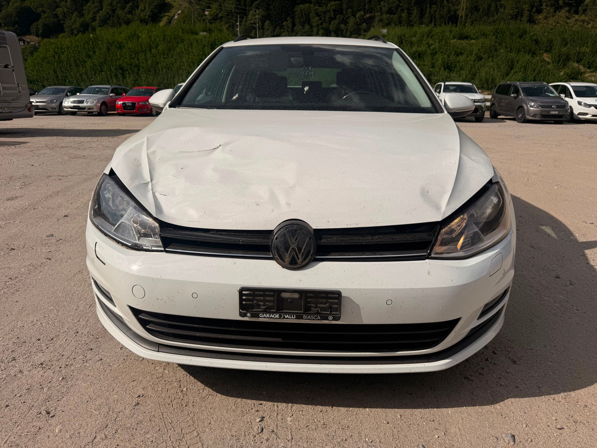 VW Golf Variant 1.6 TDI Allstar 4Motion-image-0