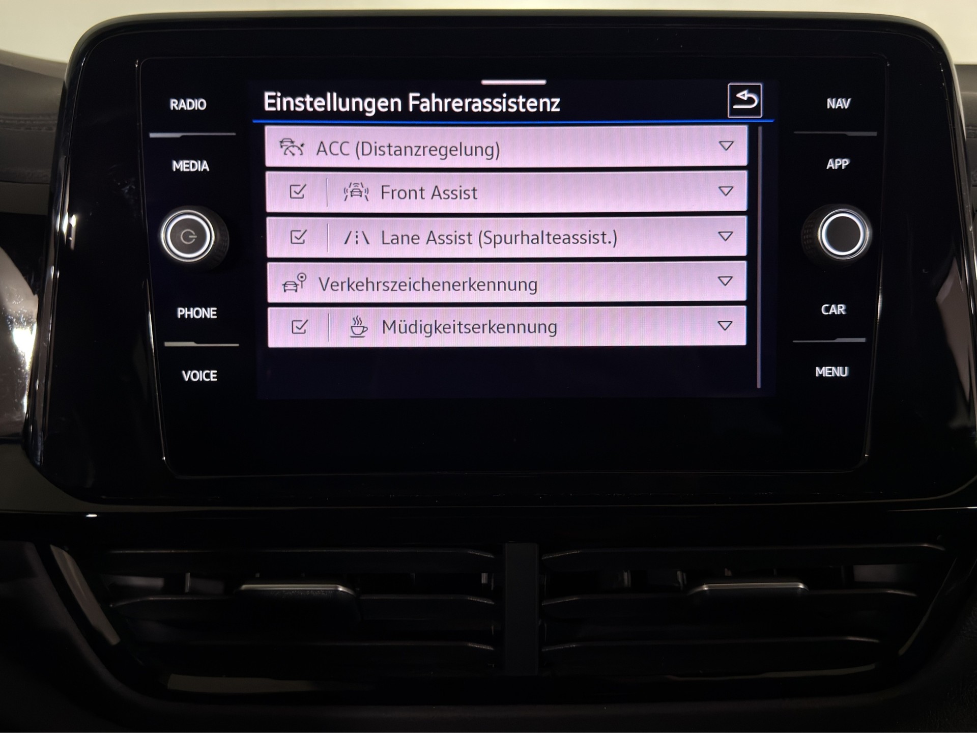 VW T-Roc 2.0 TSI R DSG 4Motion-image-25