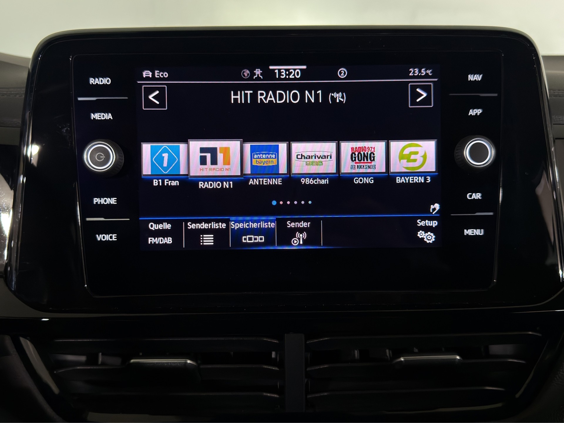 VW T-Roc 2.0 TSI R DSG 4Motion-image-23