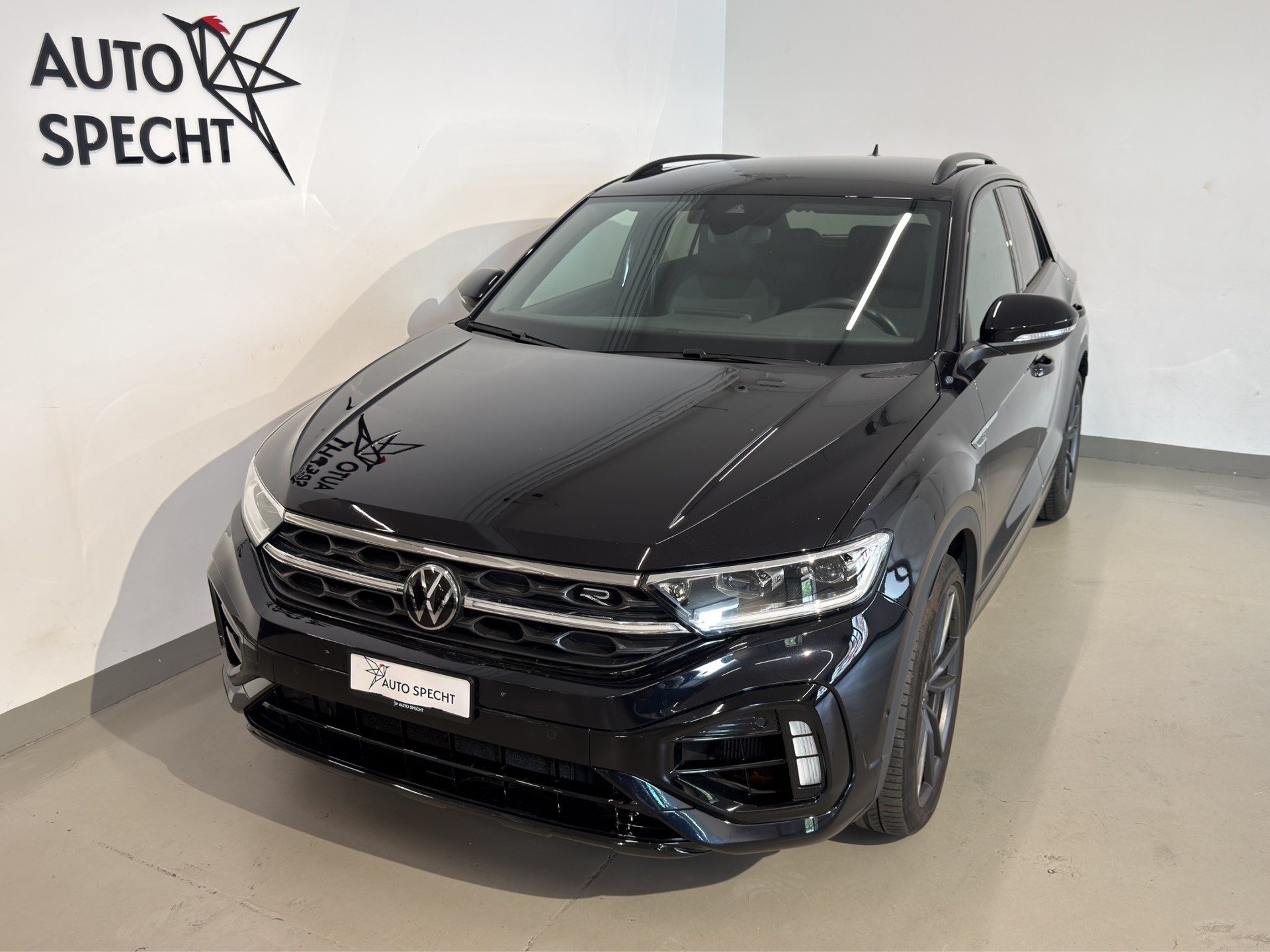 VW T-Roc 2.0 TSI R DSG 4Motion-image-0
