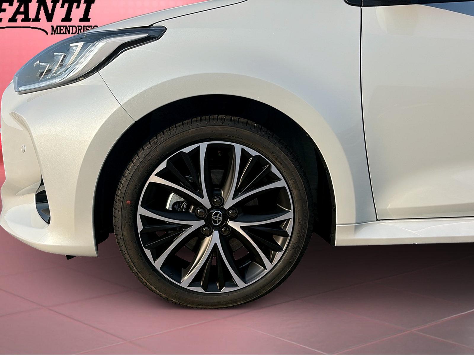 TOYOTA Yaris 1.5 VVT-i HSD Trend-image-2