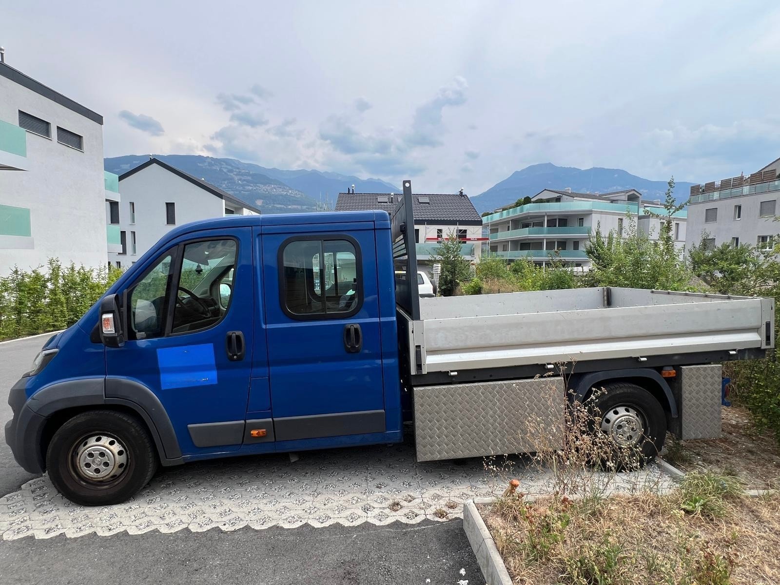 PEUGEOT Boxer 2.0 HDI 435 Active L3-image-1