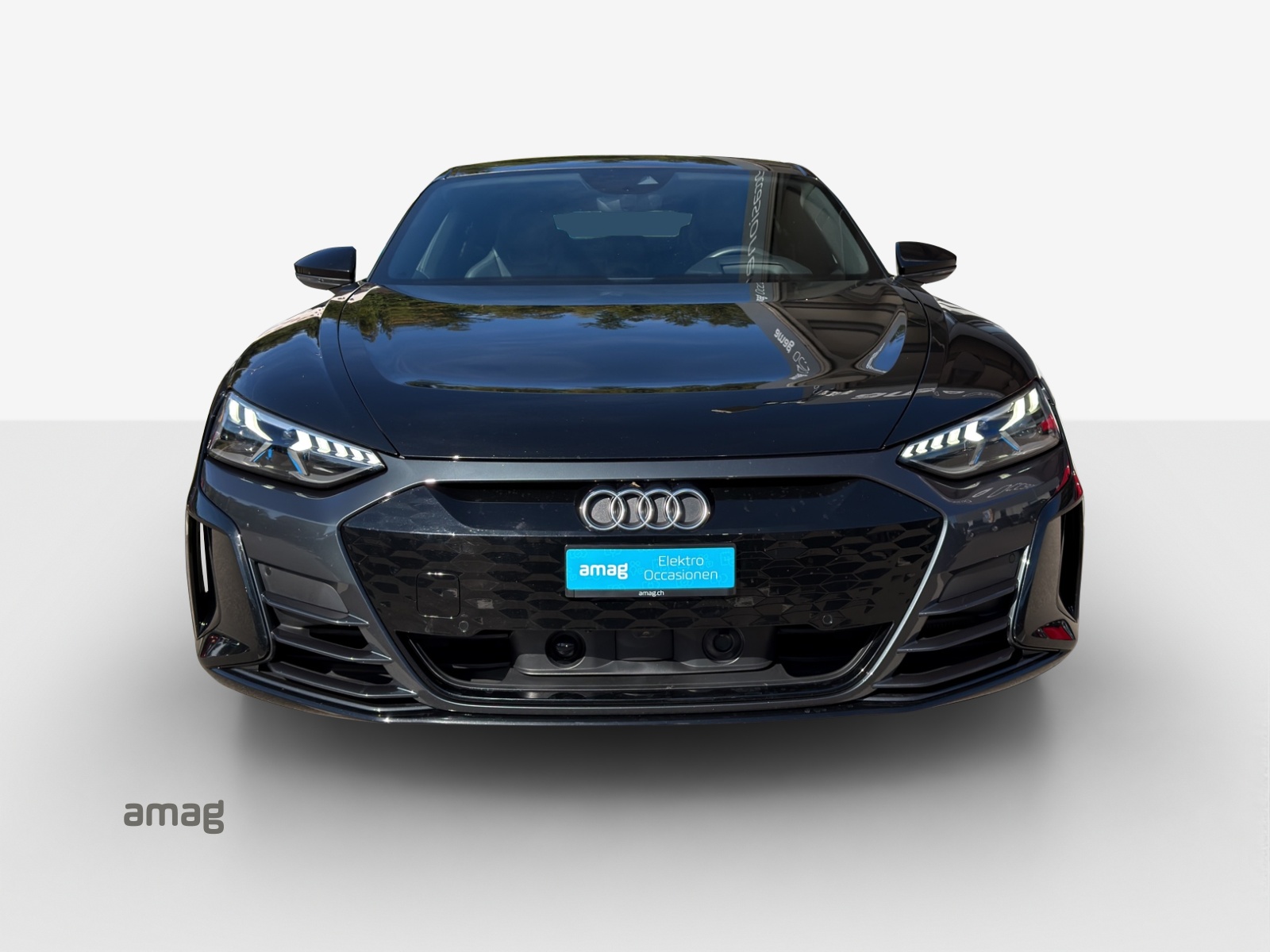 AUDI e-tron GT quattro-image-6