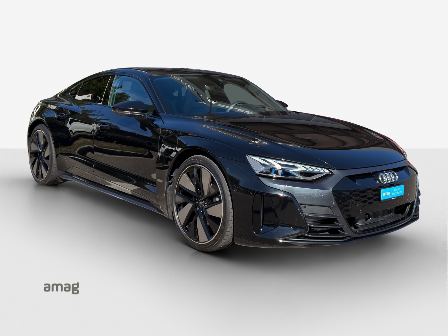 AUDI e-tron GT quattro-image-5