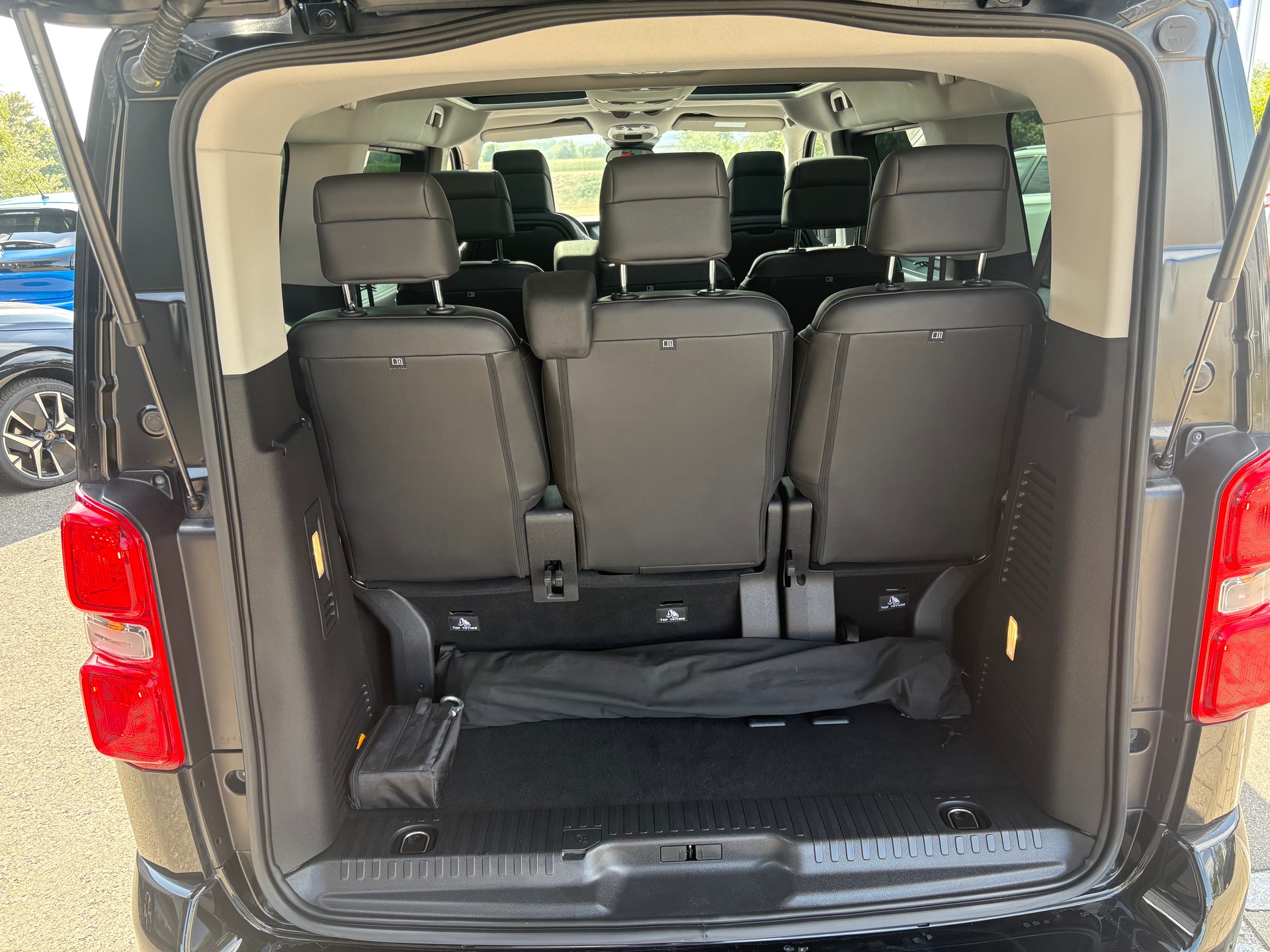 CITROEN Spacetourer M 2.0 BlueHDi 180 Max S/S-image-5