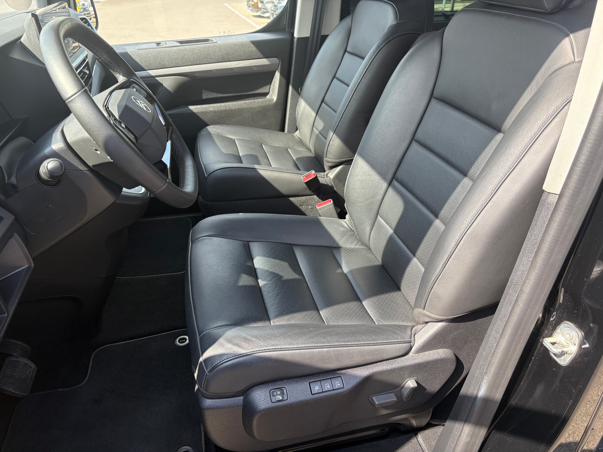 CITROEN Spacetourer M 2.0 BlueHDi 180 Max S/S-image-10