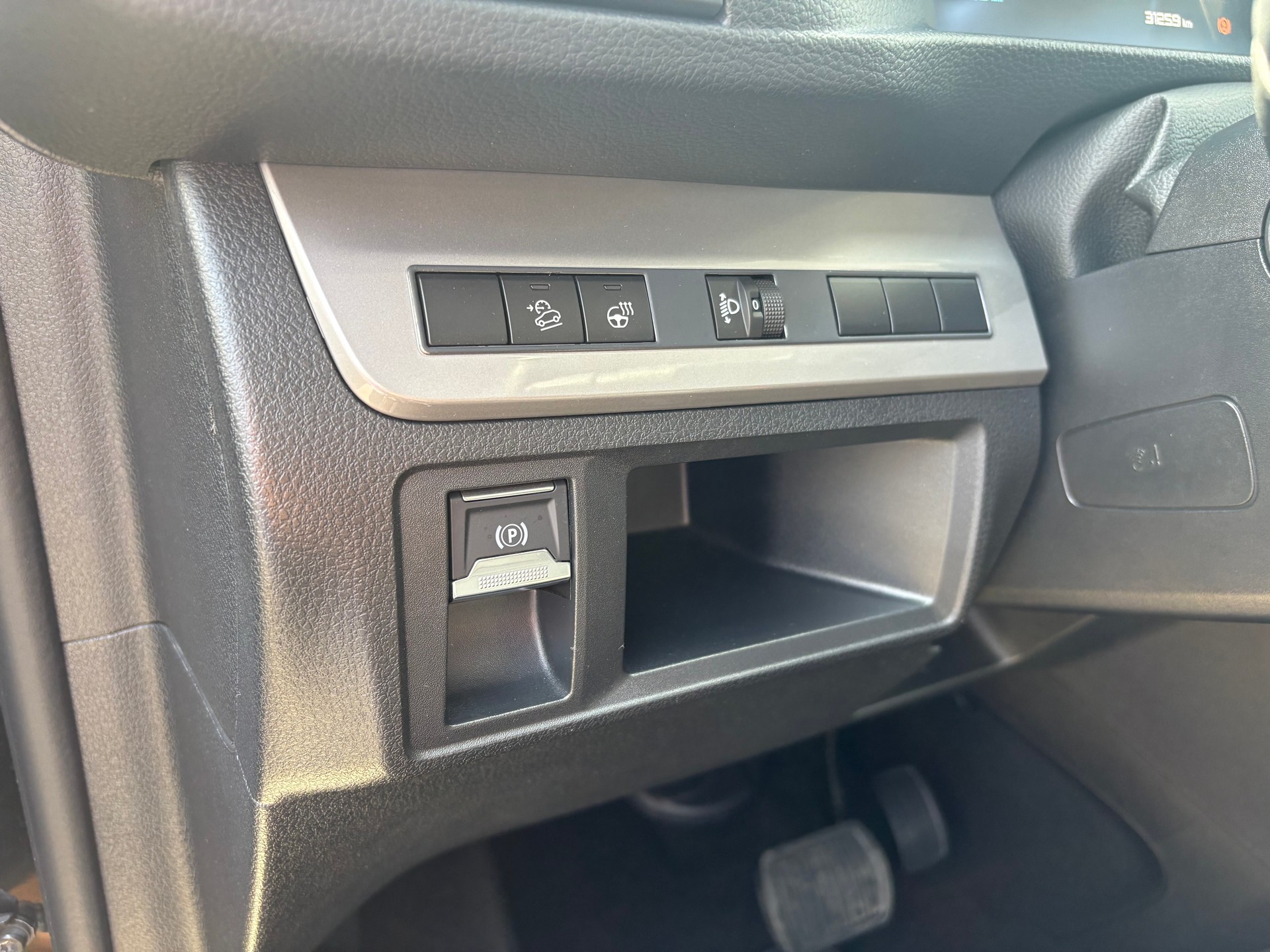 CITROEN Spacetourer M 2.0 BlueHDi 180 Max S/S-image-11