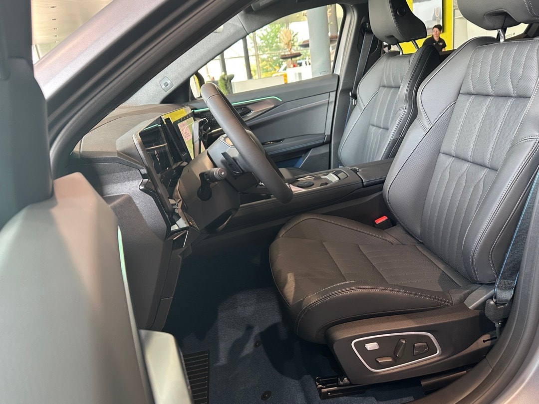 RENAULT Rafale 1.2 E-Tech Plug-in Hybrid 300 4x4 Atelier Alpine-image-11