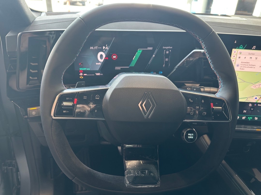 RENAULT Rafale 1.2 E-Tech Plug-in Hybrid 300 4x4 Atelier Alpine-image-16