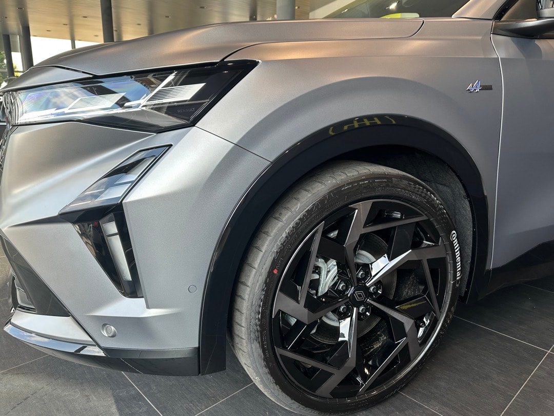 RENAULT Rafale 1.2 E-Tech Plug-in Hybrid 300 4x4 Atelier Alpine-image-2