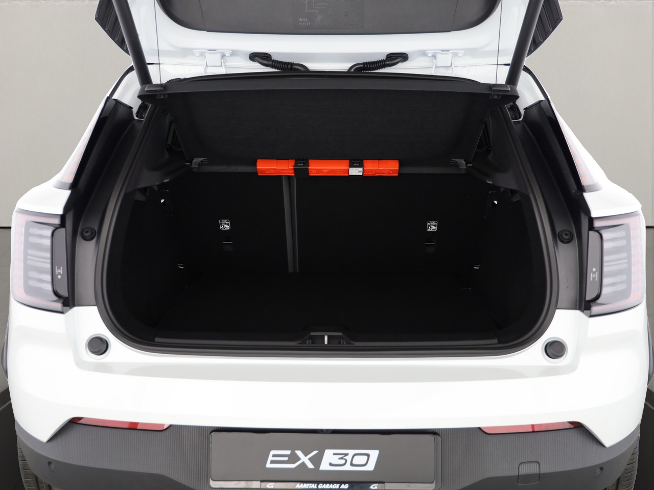 VOLVO EX30 CC E60 Twin Performance AWD-image-3