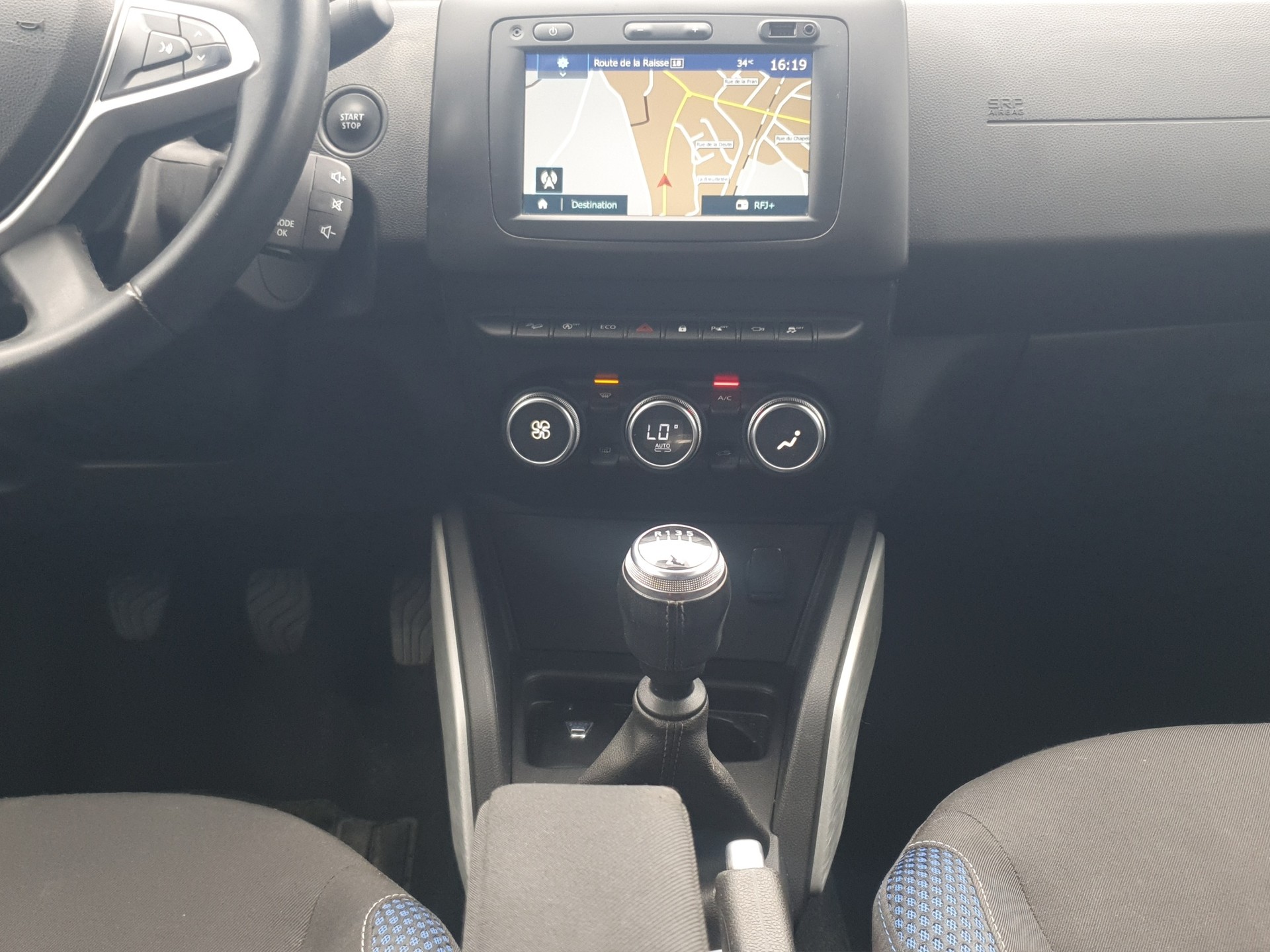 DACIA Duster 1.5 Blue dCi Celebration 4WD-image-7