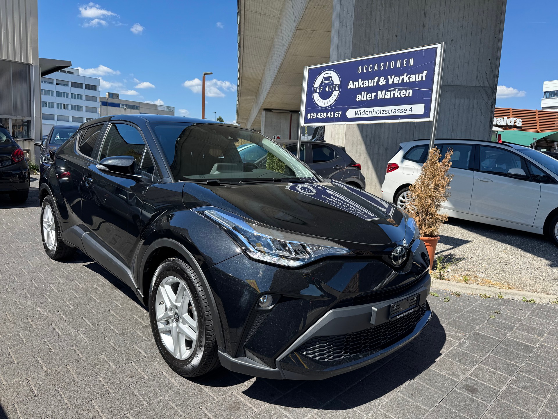 TOYOTA C-HR 1.2 Turbo Style 4WD Multidrive S-image-1